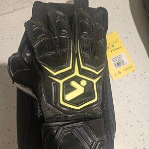 Storelli Gladiator Pro 3 Goalkeeper gloves